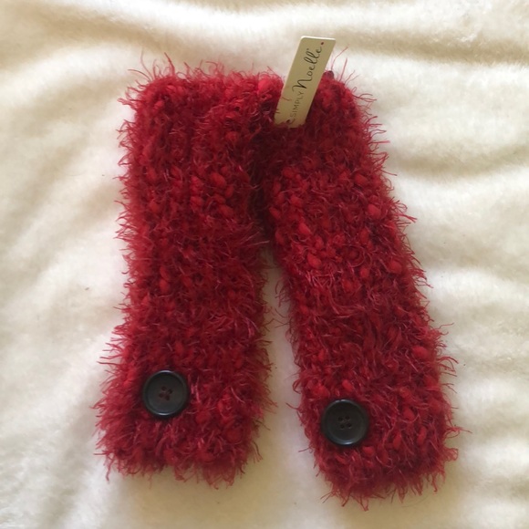 Super soft red hand warmers. - Picture 2 of 3